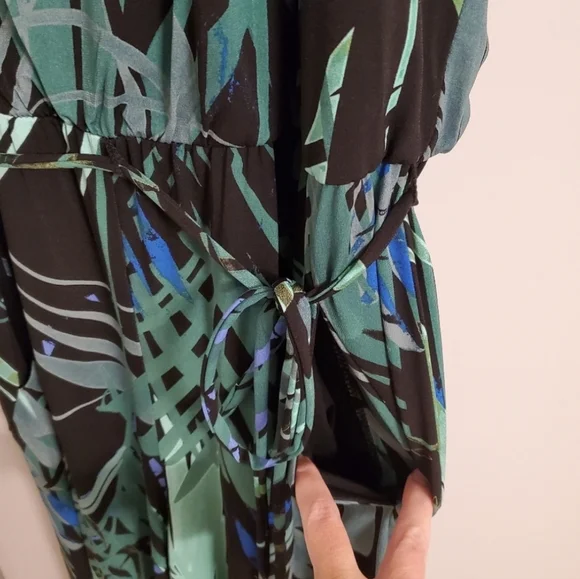 Summer Jumpsuit 🌴 - Picture 4 of 4